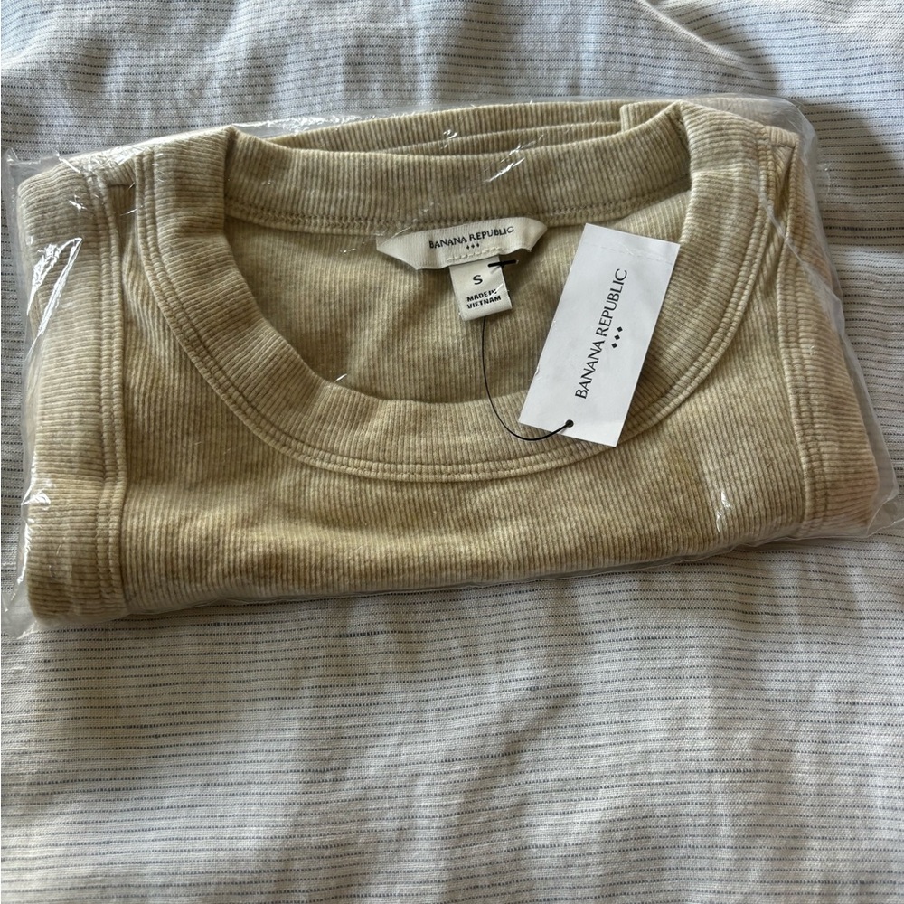 Banana Republic Light Tan Ribbed Knit Top